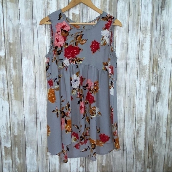 Jodifl Floral Sleeveless Blouse - Picture 1 of 4